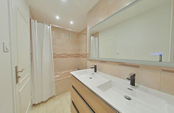 Appartement avec garage  À Louer / chauffage et eau chaude compris — photo 3
