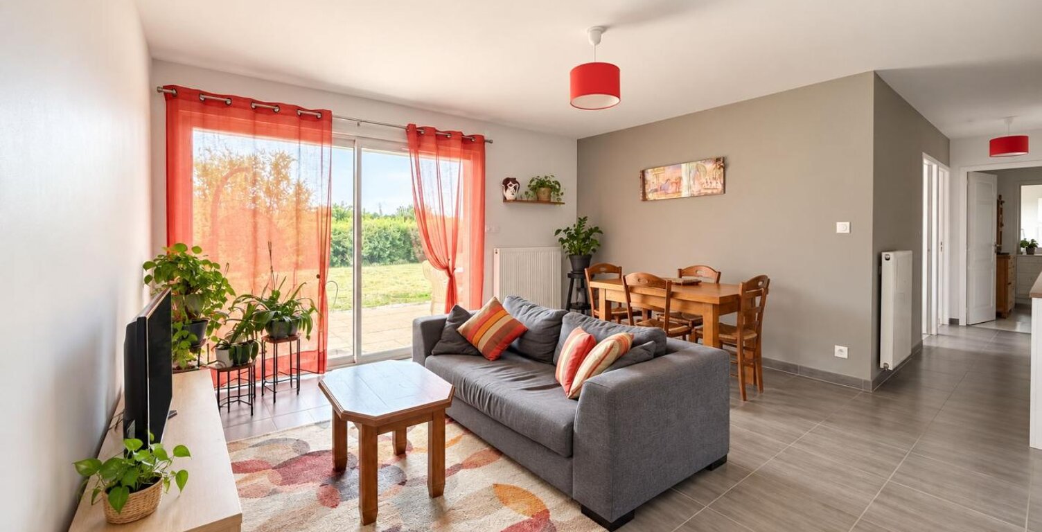 T3 de 74 m² avec jardin de 300 m² — photo 1