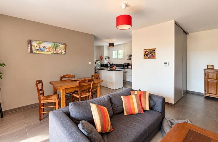 T3 de 74 m² avec jardin de 300 m² — photo 2