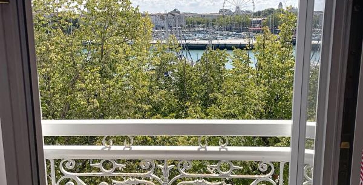APPARTEMENT VUE SUR LE PORT — photo 1