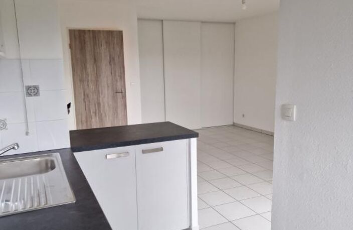 ROUTE DE SEYSSES/CHAPITRE T2 44 M2 BALCON PARKING — photo 4