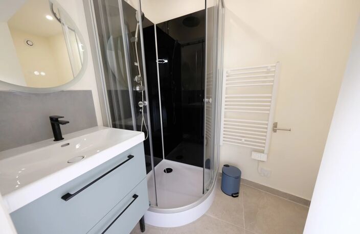 Chambre Oullins-Pierre-Bénite Centre — photo 3