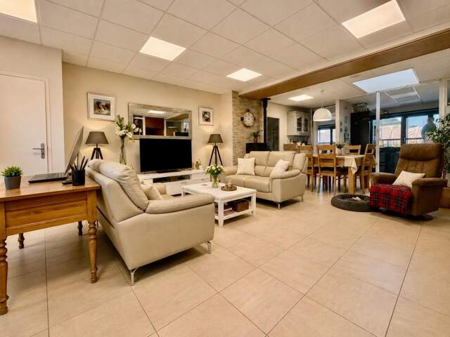 Maison de 153 m² avec terrain de 1 222 m² au cœur de Saint-Nicolas-du-Pélem — photo du bien