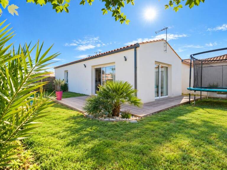 Saint Christophe maison de plein pied (5 pièces) de 119.28 m2 avec local commercial  66,27 m ²avec extérieur clos et stationnement 18 mn' de La Rochelle ! — photo 1