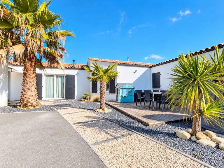 Saint Christophe maison de plein pied (5 pièces) de 119.28 m2 avec local commercial  66,27 m ²avec extérieur clos et stationnement 18 mn' de La Rochelle ! — photo 1