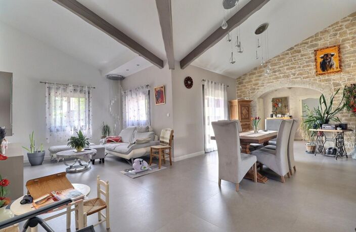 Villa F4 de plain-pied + Appartement T2 sur une parcelle de 1205 m2 avec piscine — photo 4