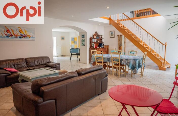 Maison de charme en pierre avec piscine – Thairé — photo 2