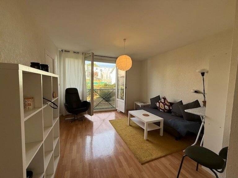 Appartement À Louer — photo 1