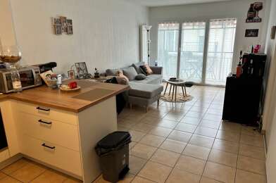 Appartement 3 pièces 915 €