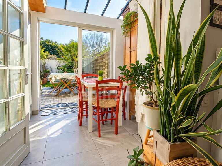 BORDEAUX RIVE DROITE - LORMONT BOURG PROCHE MAIRIE - MAISON RENOVEE 3 PECES 62M2 AVEC JARDIN — photo 1