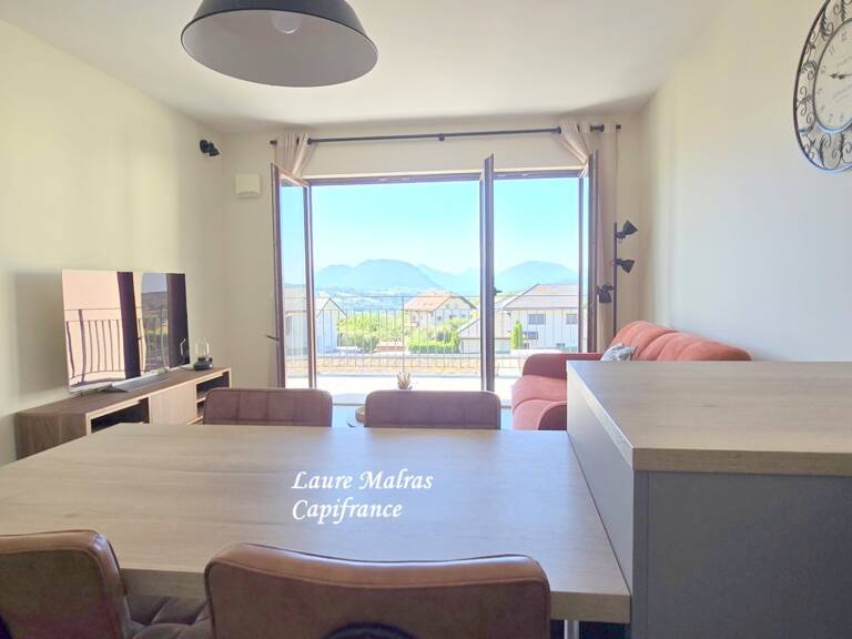 GROISY – A vendre beau T2 avec balcon, vue montagnes, cave, 2 stationnements privatifs — photo 1