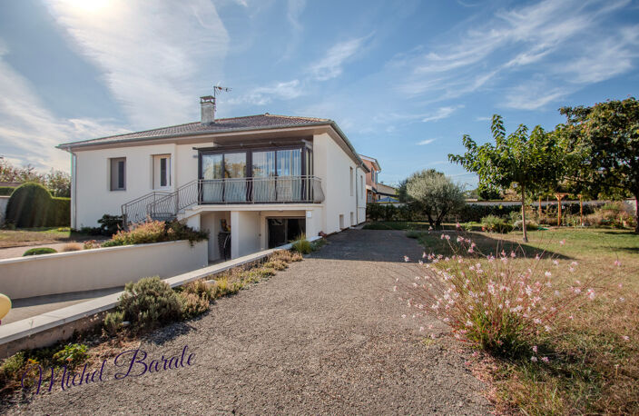 GENAS – PROPRIÉTÉ LUXE & PRESTIGE – 131 M² – SOUS-SOL 100 M² – TERRAIN 1 118 M² — photo 2