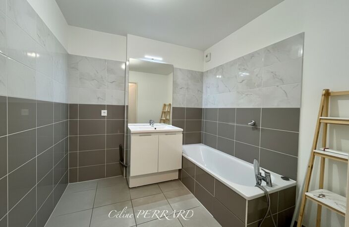 Appartement à vendre 2 pièces SCIEZ (74), 40m, 3ème étage, parking, cave — photo 2