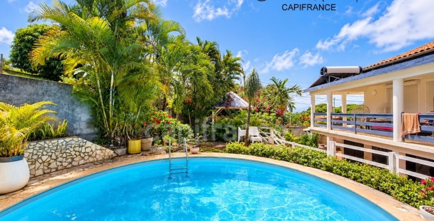 A vendre - Fort de France Quartier Didier -  Villa T6 avec jardin, terrasse, carbet et piscine — photo 1