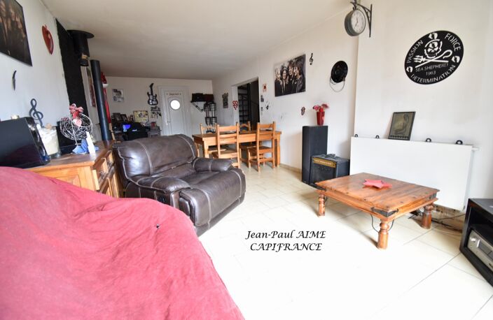 PONT-SAINT-ESPRIT – Maison T4 avec piscine, terrasse couverte et garage, à proximité des commodités — photo 3