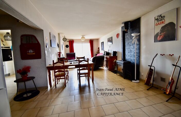 PONT-SAINT-ESPRIT – Maison T4 avec piscine, terrasse couverte et garage, à proximité des commodités — photo 4