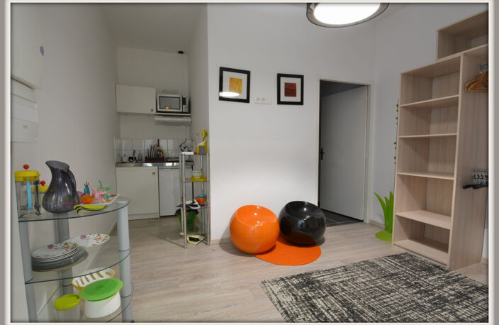 À LOUER – BUREAU CONTEMPORAIN 41 M² – ZONE COMMERCIALE DYNAMIQUE — photo 3