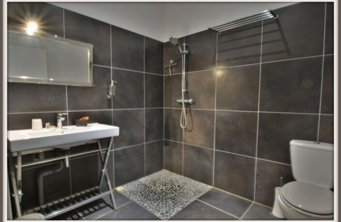 À LOUER – BUREAU CONTEMPORAIN 41 M² – ZONE COMMERCIALE DYNAMIQUE — photo 4
