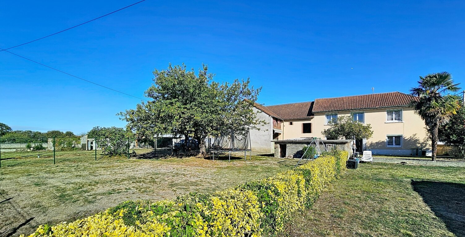 Corps de ferme rénové avec gite attenant à vendre 6 pièces MARSAC (65) — photo 1