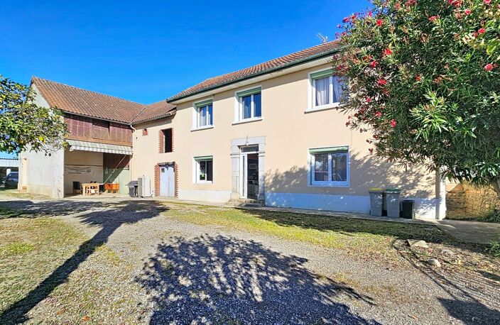 Corps de ferme rénové avec gite attenant à vendre 6 pièces MARSAC (65) — photo 2