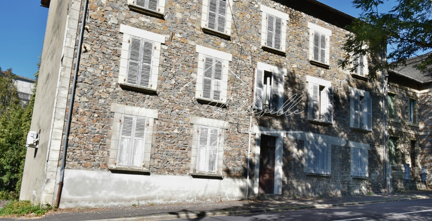 Appartement T3 56,25m² - À RENOVER – Lanobre (15) — photo 1