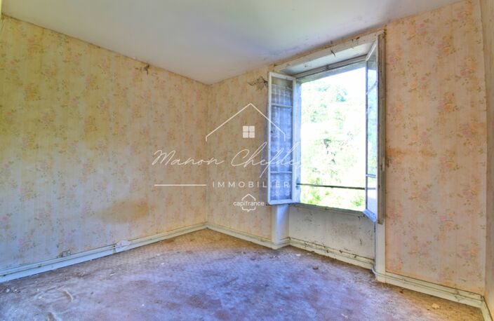 Appartement T3 56,25m² - À RENOVER – Lanobre (15) — photo 4