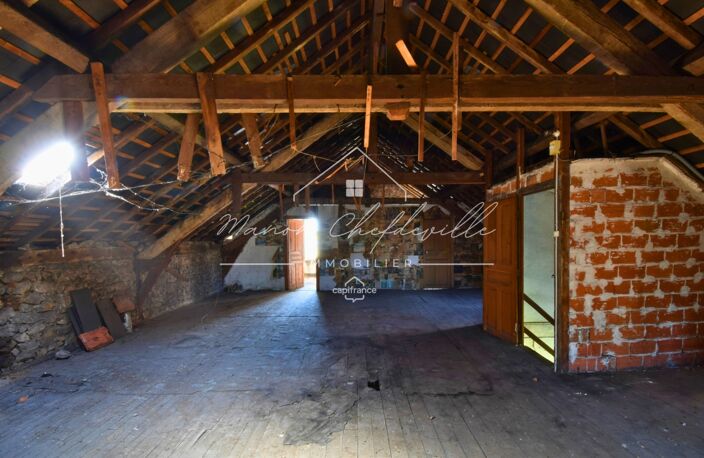 COMBLES À AMÉNAGER – 109,18 m² – Lanobre (15) — photo 2
