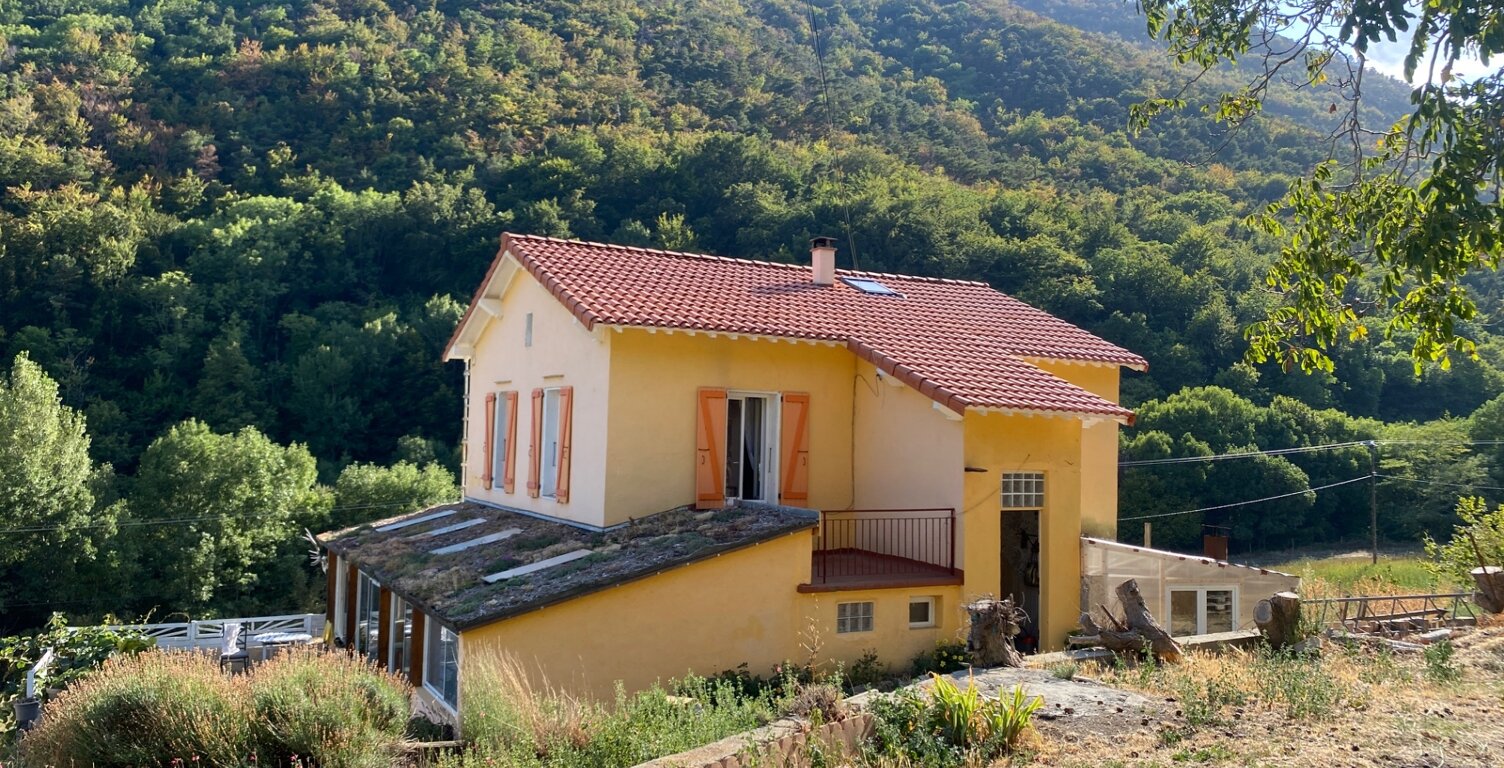 Dpt Pyrénées Orientales (66), à vendre MOSSET Maison 8 pièces, terrasses, jardin, terrain 3943 m² — photo 1