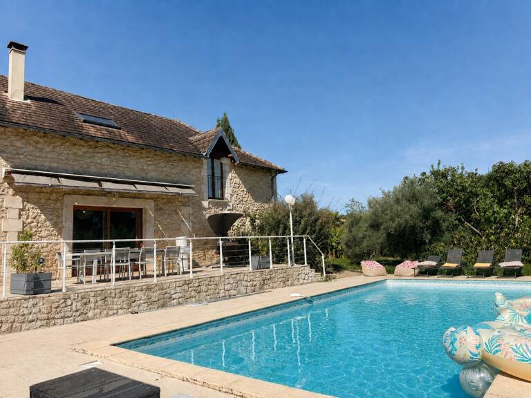 PERIGUEUX (Chancelade) Maison à louer T 6 de 210 m² avec terrain de 1450 m², piscine — photo 1
