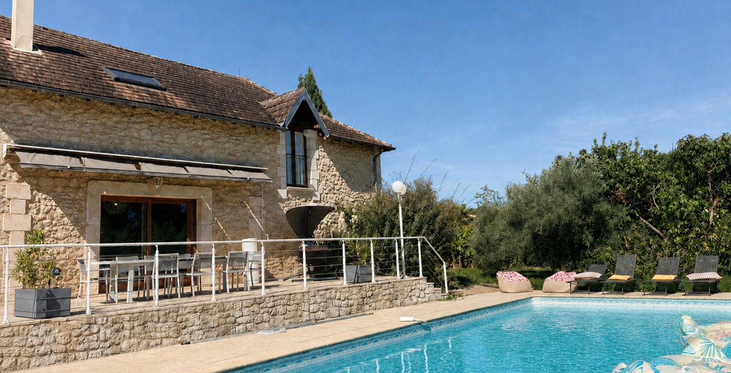 PERIGUEUX (Chancelade) Maison à louer T 6 de 210 m² avec terrain de 1450 m², piscine — photo 1