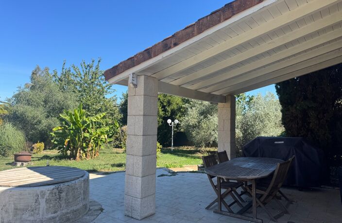 PERIGUEUX (Chancelade) Maison à louer T 6 de 210 m² avec terrain de 1450 m², piscine — photo 4