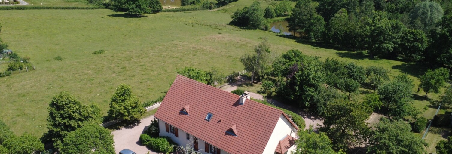Maison 7 Pièces 218 m² à vendre à Le Donjon (03130)