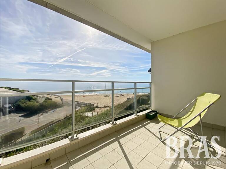 Appartement à Vendre à Pornichet - Quartier Sainte-Marguerite : Vue Océan et Accès Privé à la Plage — photo 1