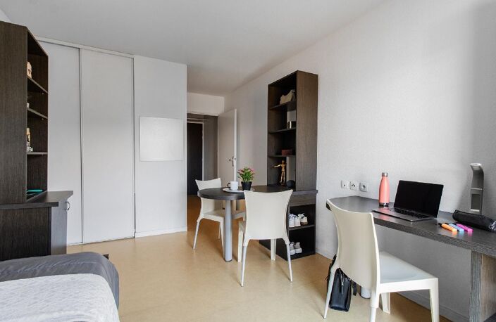 Studio au calme avec vue arborée — photo 2