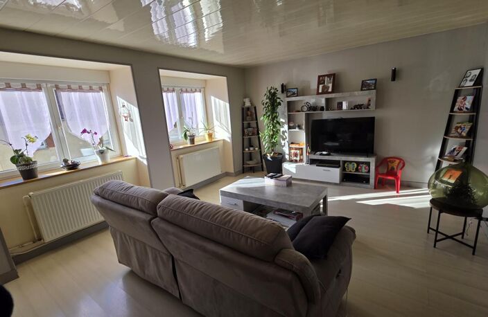 EN EXCLUSIVITÉ : Maison de Caractère au Cœur de Navenne — photo 5