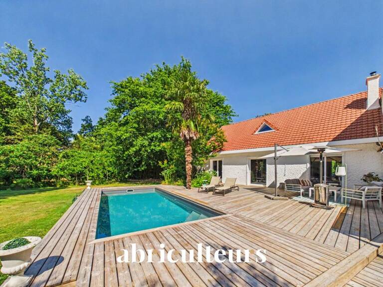 Havre de paix idéal pour votre famille avec jardin en vente à Sautron (44880) — photo 1