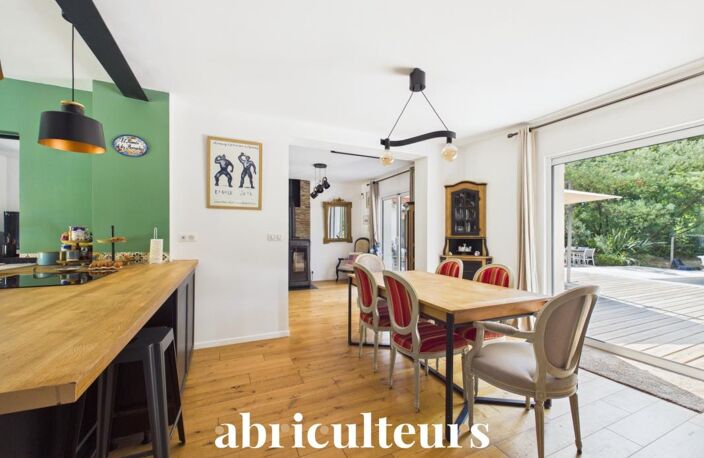 Havre de paix idéal pour votre famille avec jardin en vente à Sautron (44880) — photo 5