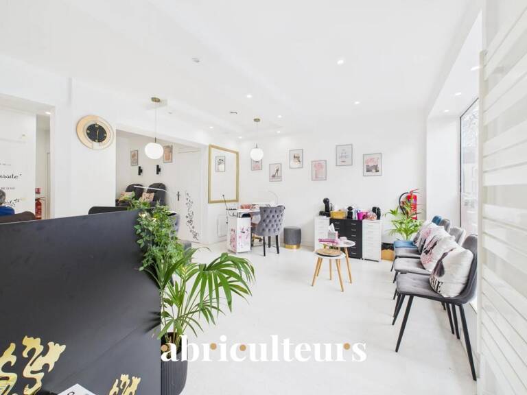 Investissement locatif : murs commerciaux 59 m² en centre-ville de Chartres (28000) — photo 1