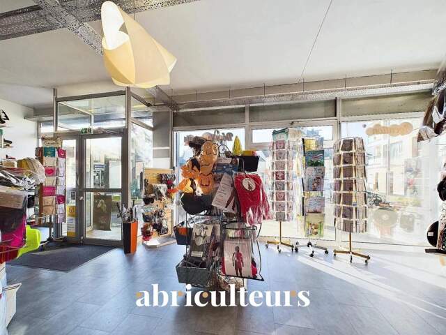 Fonds de commerce événementiel de 109 m² — Proche Chartres (28300) — photo du bien