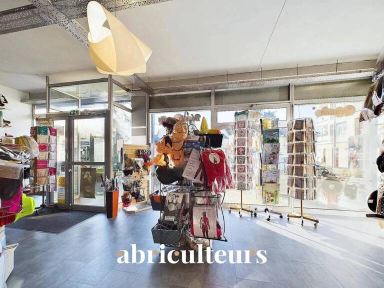 Fonds de commerce événementiel de 109 m² — Proche Chartres (28300) — photo 1