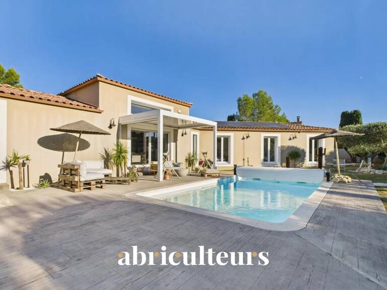 Villa de prestige avec piscine chauffée en vente à Calvisson (30114) — photo 1
