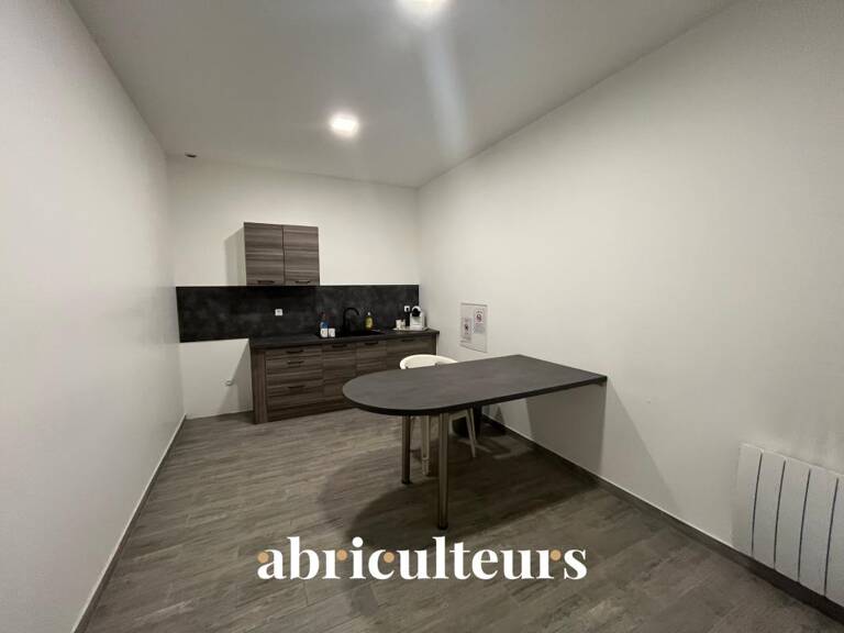 Bureaux au sein d'un local industriel à vendre — Châteaudun (28200) — photo 1