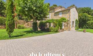 Maison 5 Pièces 249 m² à vendre à Grans (13450)