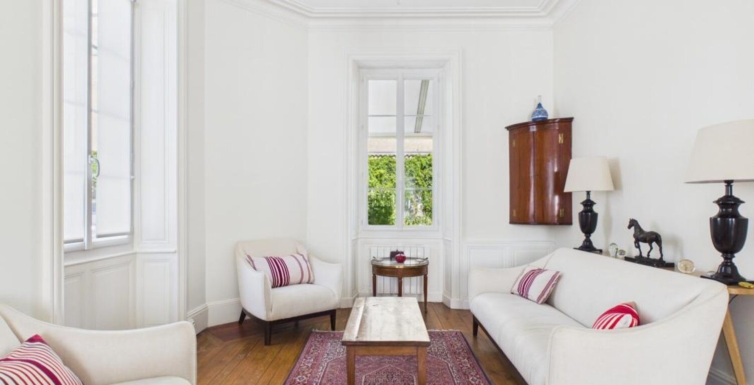 Élégante maison de caractère de 185 m² avec jardin – Cognac Jardin Public (16100) — photo 1