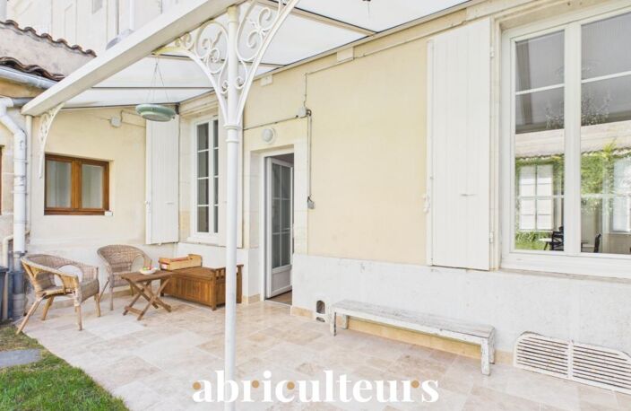 Élégante maison de caractère de 185 m² avec jardin – Cognac Jardin Public (16100) — photo 4