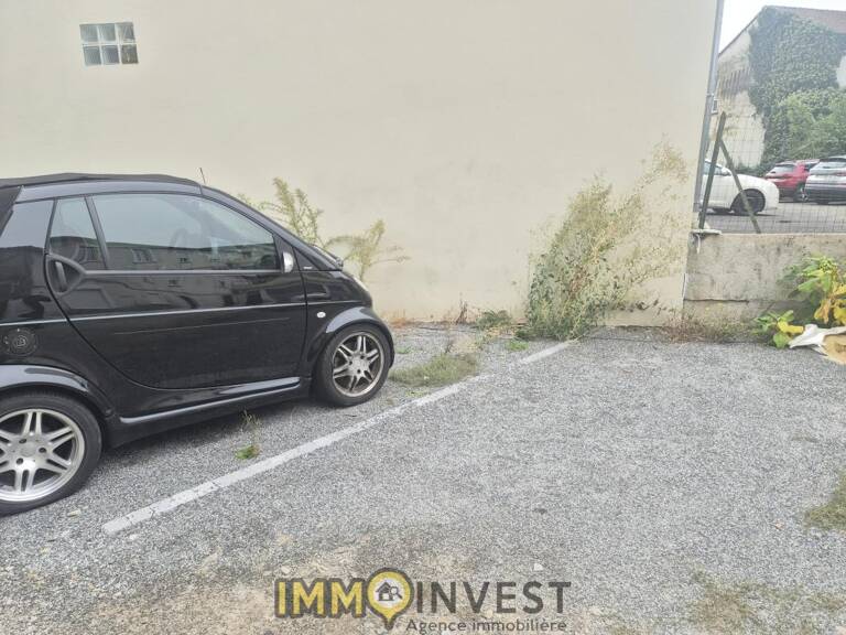 Parking hôtel de région — photo 1