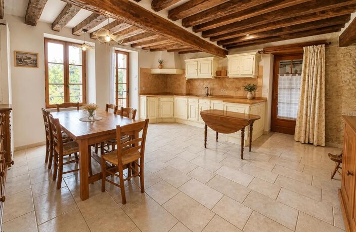 Maison ancienne de 10 pièces de 215 m² à Metz-le-Comte — photo 2