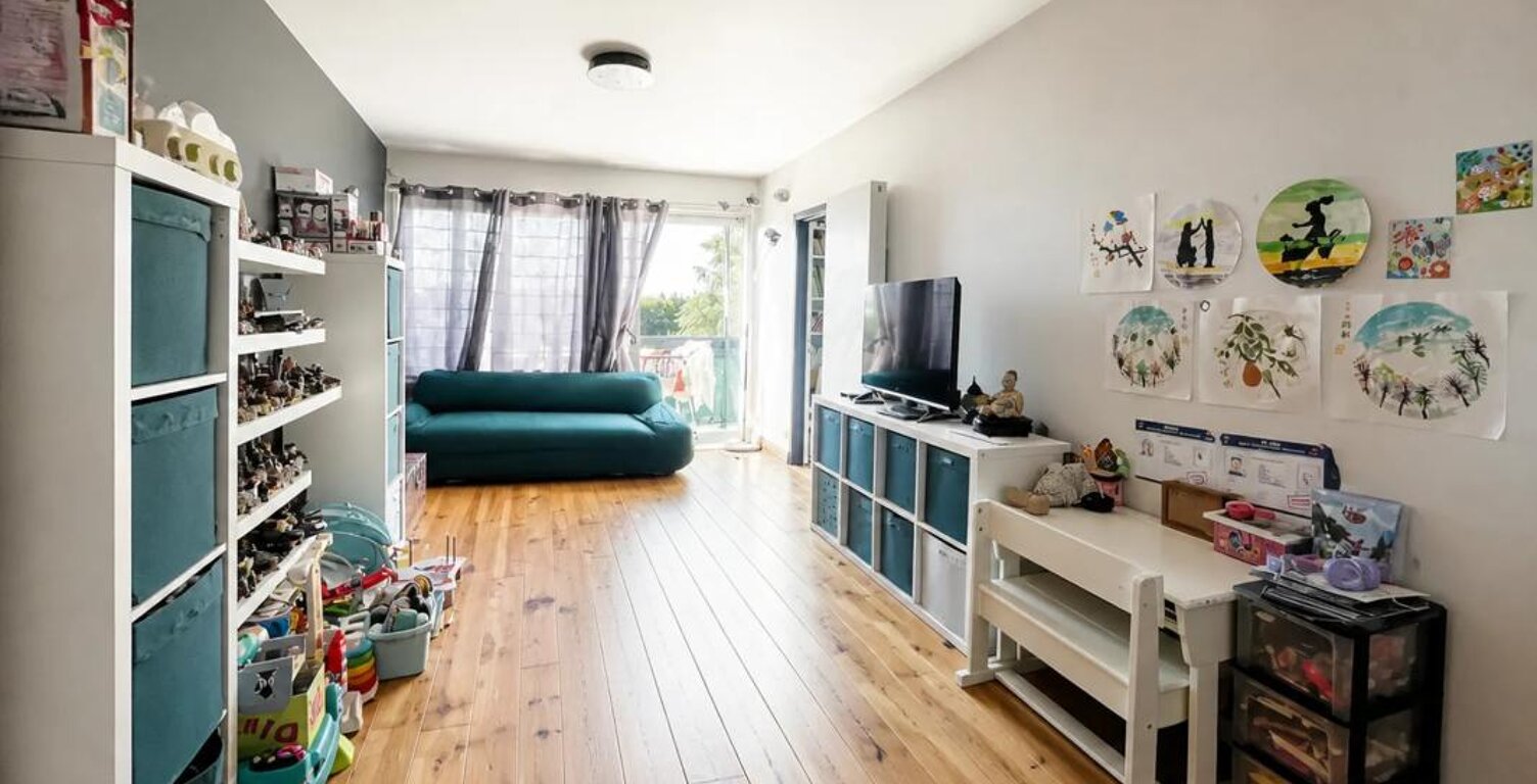 Appartement T3 de 65 m² situé à Cenon — photo 1