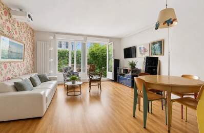Appartement de 4 pièces de 75 m² à Paris — photo du bien