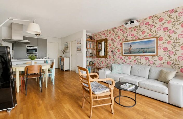Appartement de 4 pièces de 75 m² à Paris — photo 2